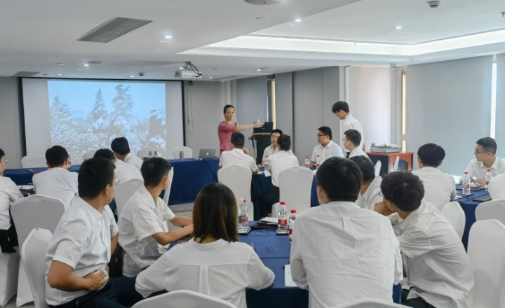 中铁电气化集团上海公司新员工入职培训